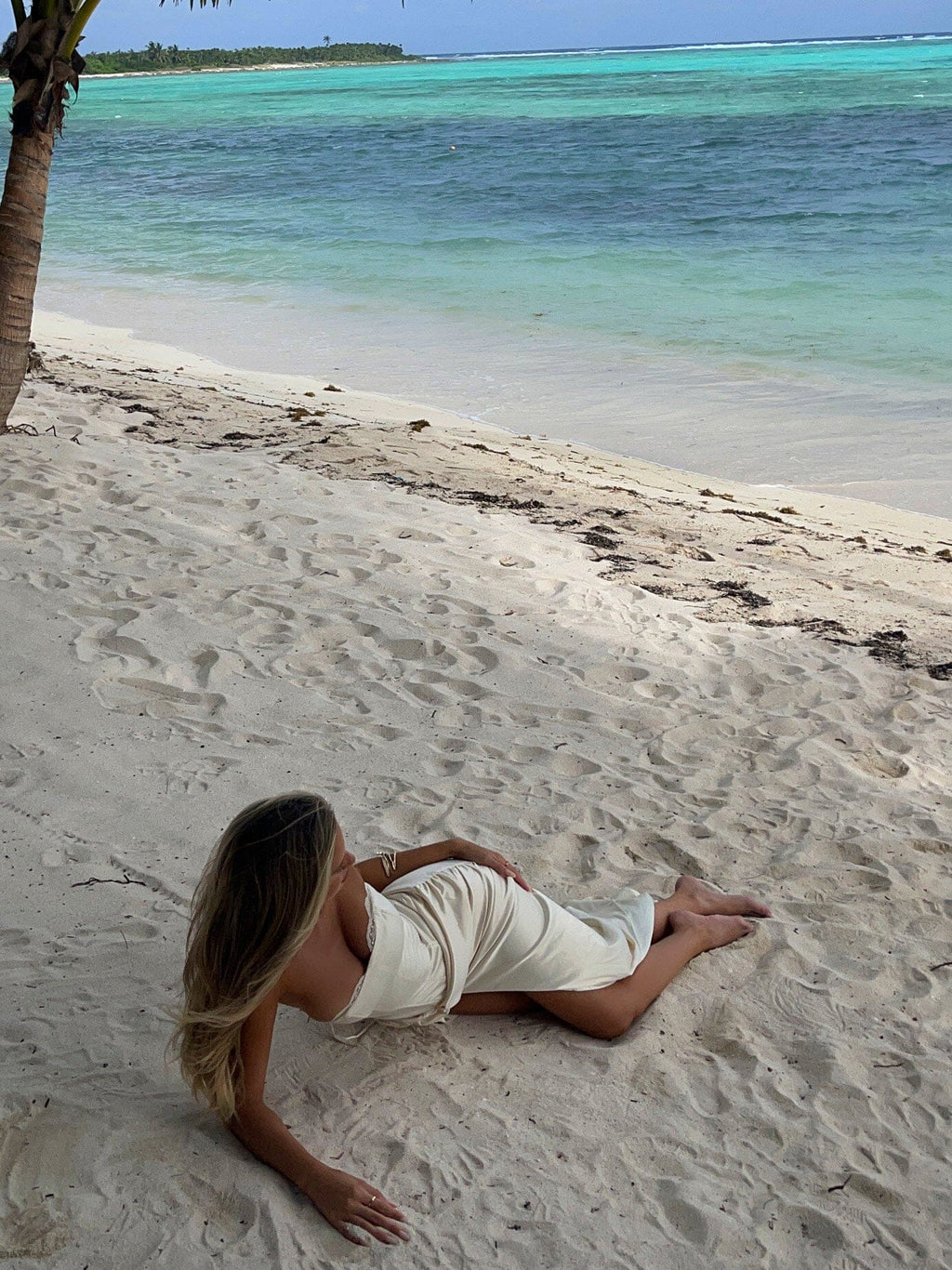 CARMENNE MAXI DRESS IVORY