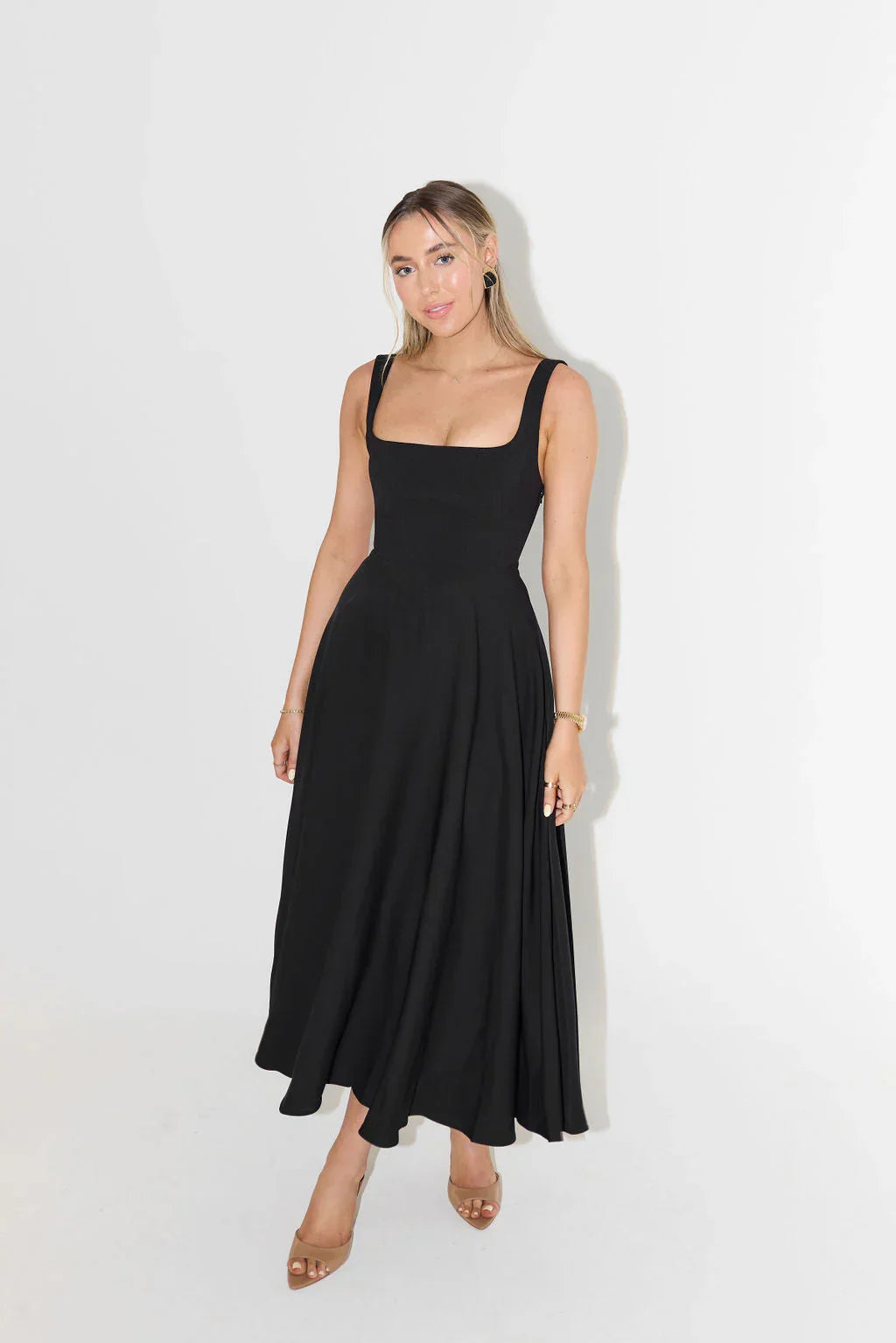 Women’S Midi Dress – Flattering Fit – Cinched Waist – Flowing Silhouette