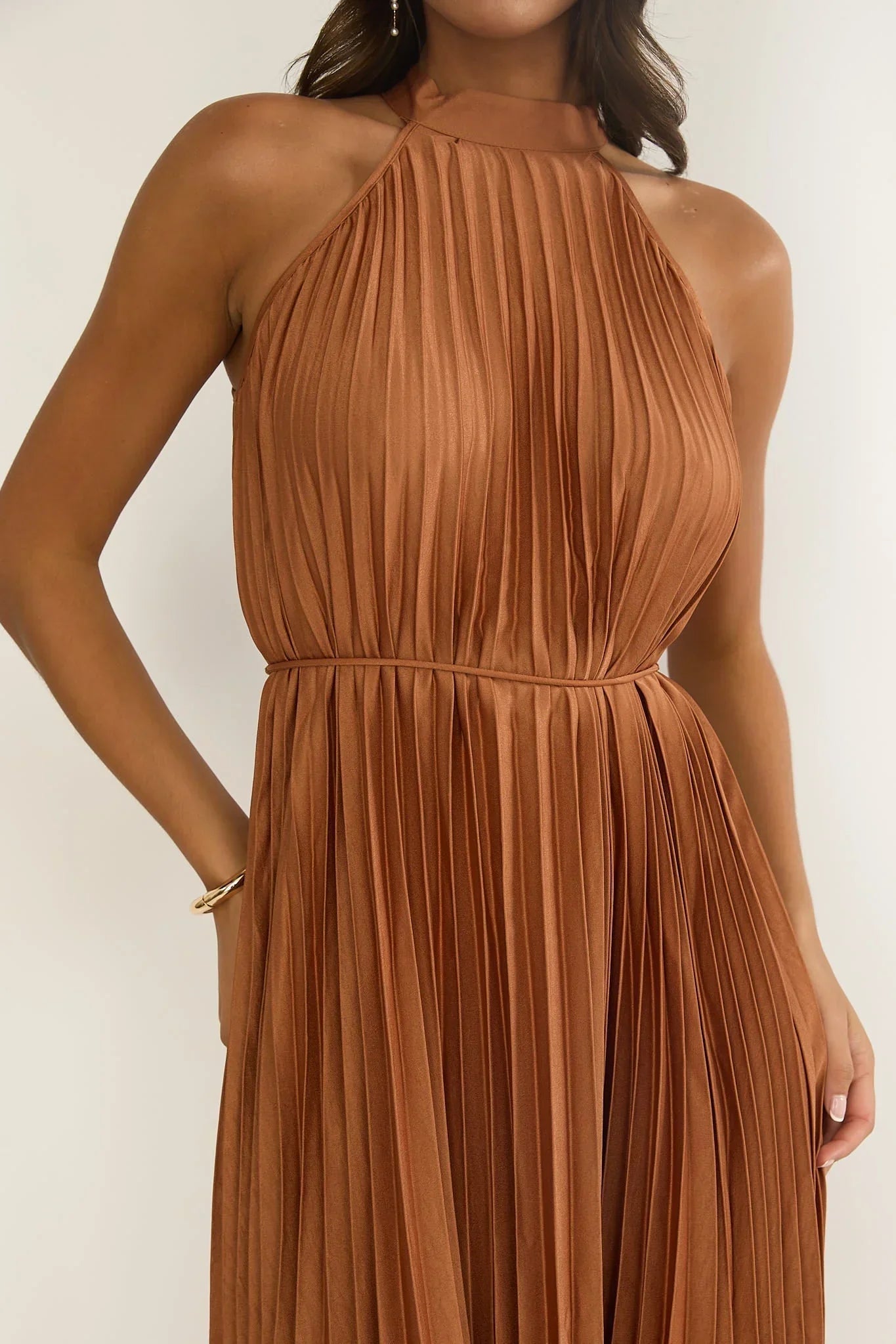 Sharaya Pleated Midi Dress Mocha