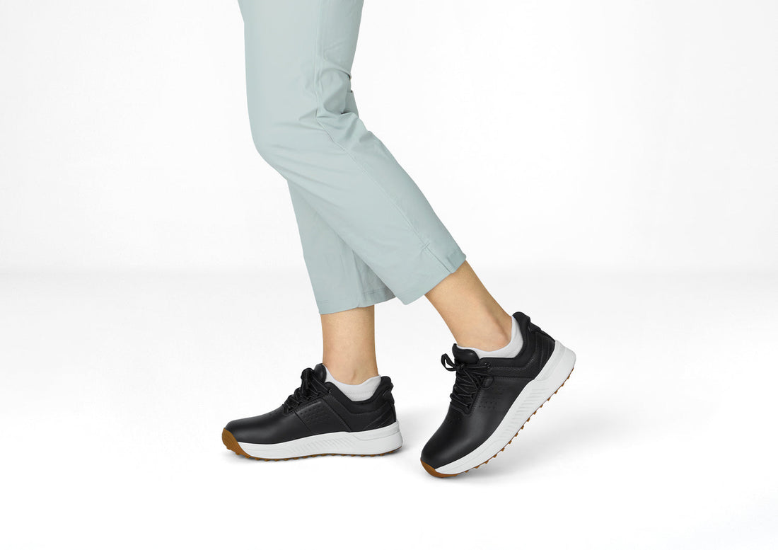 Approach Shot Hands-Free Golf - Black