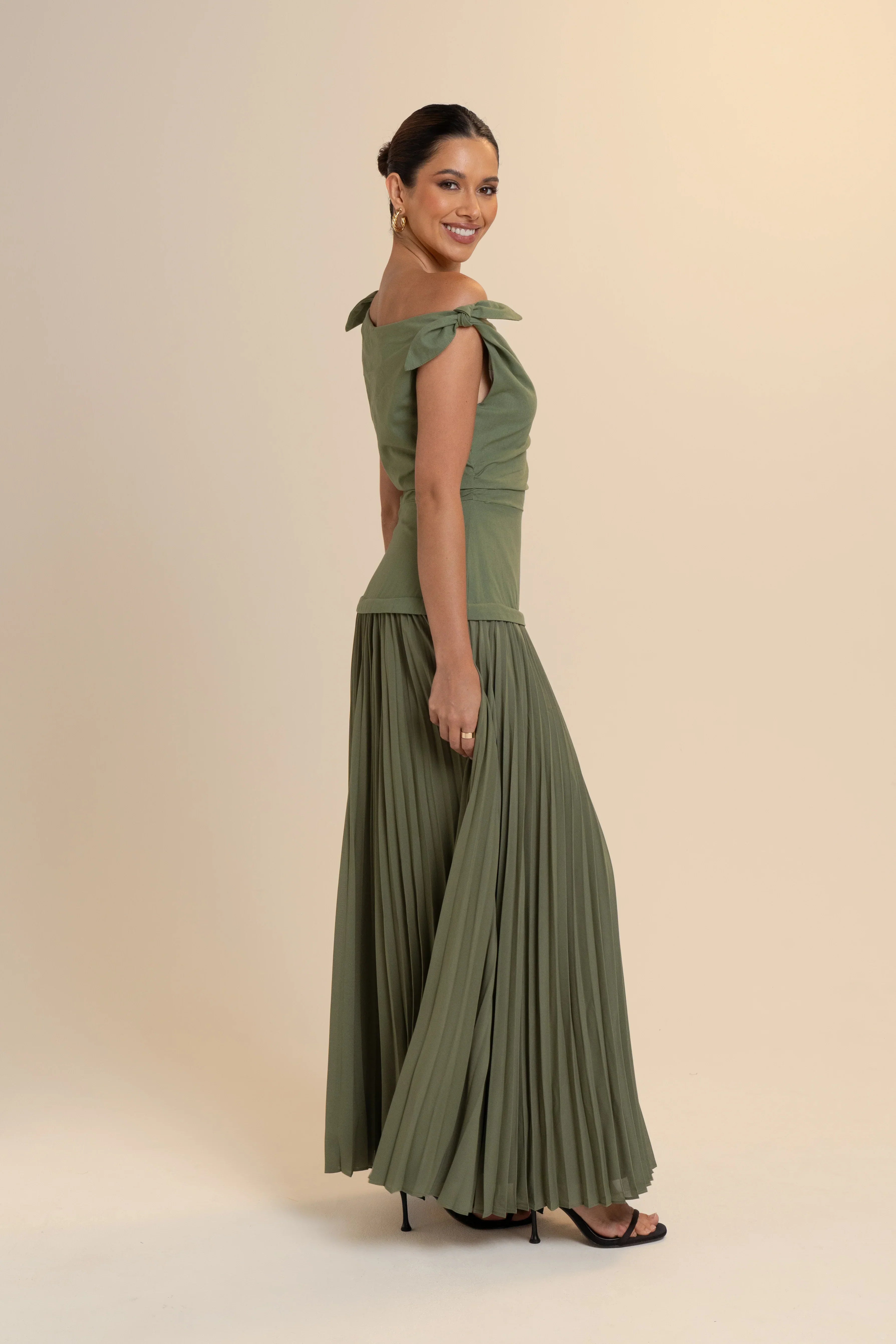 Ophelia Drop Shoulder Pleated Maxi Dress