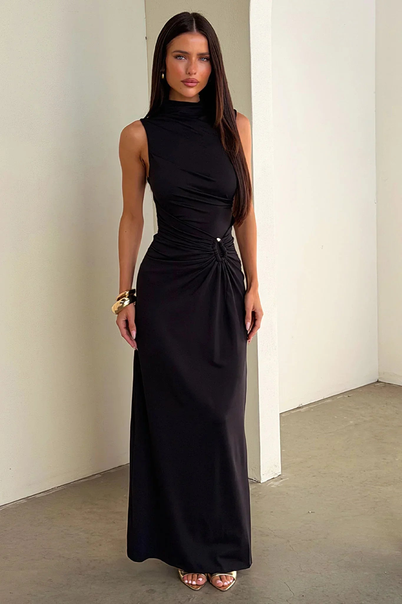 Amaris Mock Neck Maxi Dress - Black